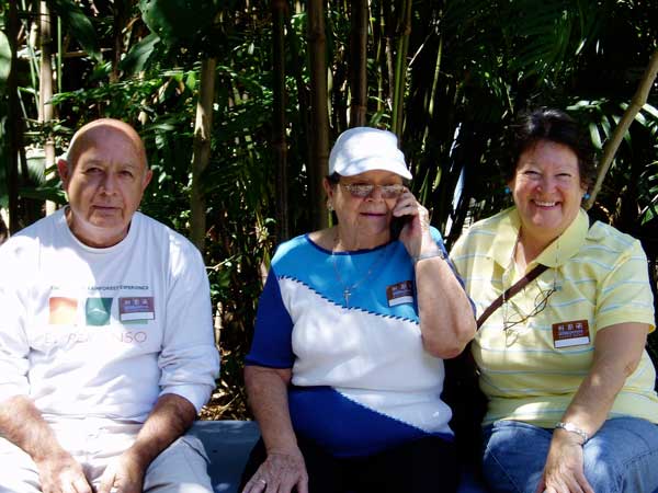 image of Alvaro with his mother and sister