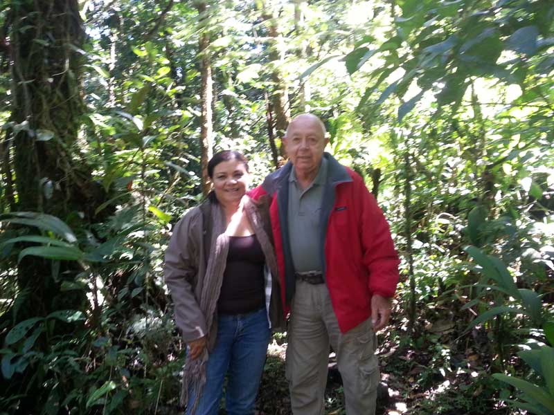 image of Lorena Guevara and Álvaro