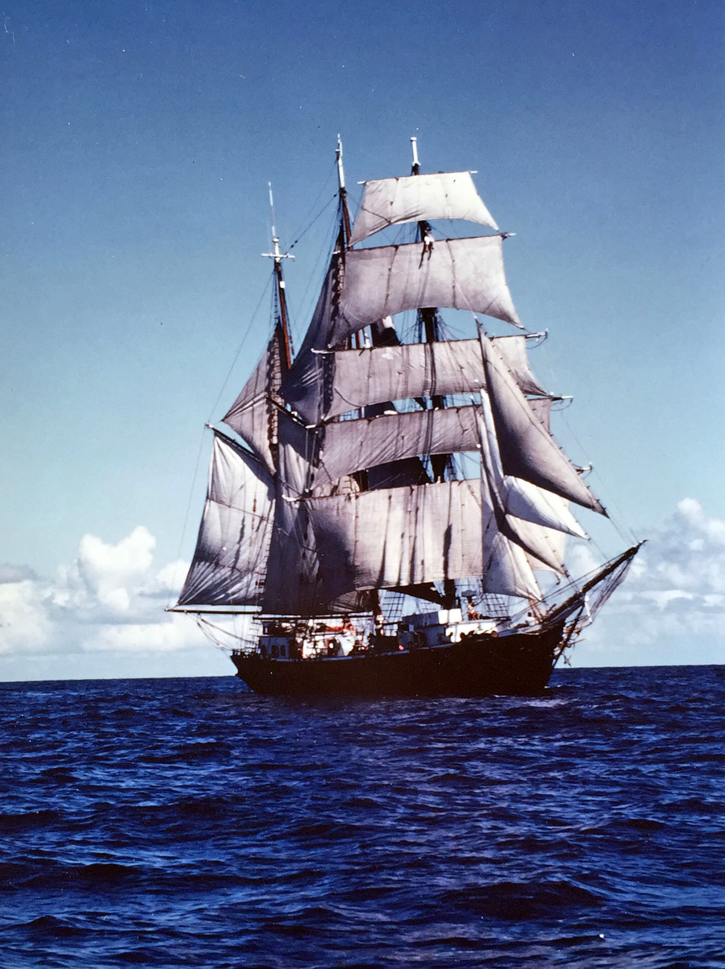 image of sailing ship